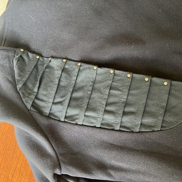 Tailored Recreation Premium Black Sweatshirt - Picture 6 of 6